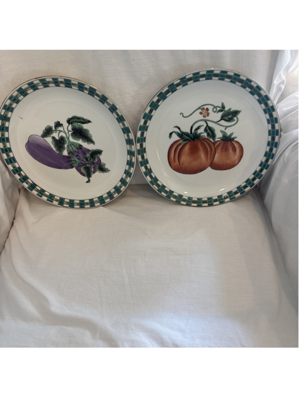 Vtg Unbranded Vegetable Plates Decorative Purposes Hand painted Farmhouse 1179